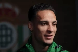 Antony gửi tin nhắn đáng kinh ngạc cho Amorim