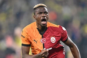 MU chiêu mộ Osimhen với giá rẻ