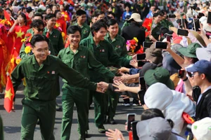 Những hình ảnh đẹp và xúc động tại lễ diễu binh, diễu hành, chia tay 