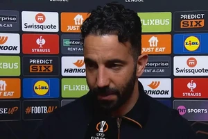 Amorim cho thấy bản chất thật sự khi chỉ ra sai lầm của MU