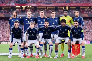 MU phải tăng lương khủng cho 1 ngôi sao ngang bằng với Ronaldo