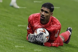 ‘Tôi được liên hệ gia nhập MU với giá 51 triệu bảng Anh’