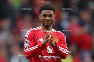 MU đừng bán Amad