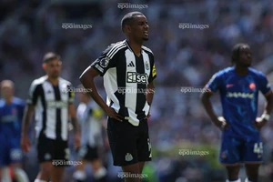 Newcastle lên tiếng ngay lập tức về việc bán Isak cho Liverpool giá 120 triệu bảng