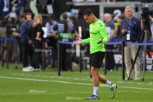 Tin tức chuyển nhượng của MU: Tối hậu thư cho Antony, thoát nạn nhờ Sesko