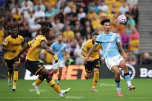 Tân binh tỏa sáng giúp Man City thắng dễ Wolves