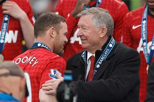 Rooney bỏ qua Sir Alex Ferguson, gọi tên HLV giỏi nhất