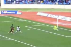 Onana bị chế giễu vì lại làm trò hề