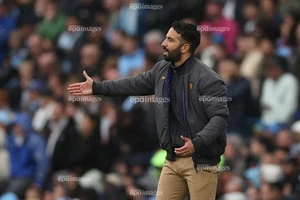 Amorim phải trả giá cho thực tế phơi bày tại MU