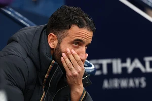 Số tiền khổng lồ MU bồi thường để sa thải các HLV