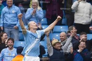 Brentford - Man City: Thắng để áp sát ngôi đầu bảng