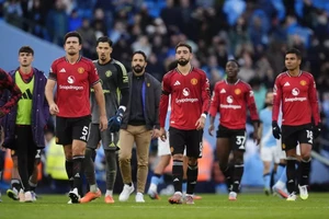 Chuyển nhượng của MU: Bruno Fernandes ra đi, Amorim có 3 bản hợp đồng mới