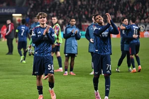 Premier League có giành suất thứ 5 dự Champions League?