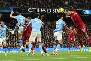Liverpool nổi giận vì tiêu chuẩn kép về Man City