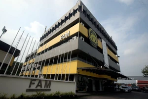 FAM dùng từ "điều chỉnh hành chính" để đổ lỗi cho sai phạm nhập tịch