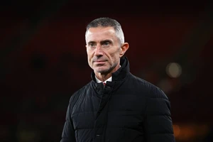 Arsenal ký hợp đồng với hai anh em sinh đôi trong tuần này