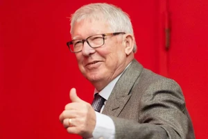 Thông điệp của Sir Alex Ferguson gửi tới ban lãnh đạo Liverpool