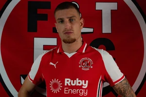 MU công bố vụ chuyển nhượng hậu vệ 22 tuổi