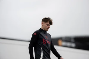 MU triệu tập 5 cầu thủ trẻ lên sân tập, 1 người ở lại đội hình chính