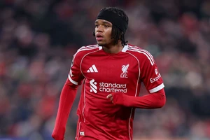 Liverpool bồi thường số tiền khổng lồ cho Chelsea