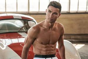 Đế chế kinh doanh khổng lồ biến Ronaldo trở thành tỉ phú