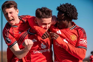 Sao trẻ 16 tuổi của MU trở thành triệu phú