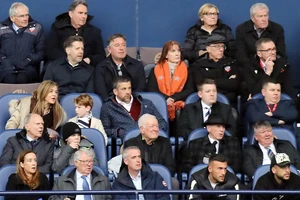 Thống kê ấn tượng của MU trước Aston Villa, Sir Alex Ferguson rời sân sớm