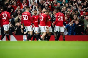 Đội hình trong mơ của MU: Ngôi sao Real Madrid và tiền vệ giá 100 triệu bảng