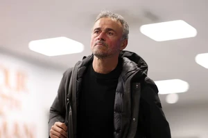 Luis Enrique đàm phán với PSG giữa tin đồn gia nhập MU
