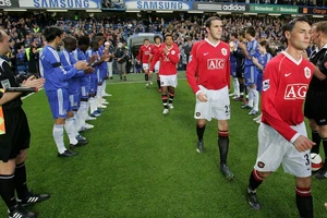 Rooney chỉ trích quyết định tồi tệ của Sir Alex Ferguson