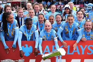 Man City giành chức vô địch Super League đầu tiên sau một thập kỷ
