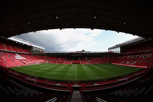 Sân Wembley và Old Trafford đều trở nên nhỏ bé so với sân lớn nhất thế giới