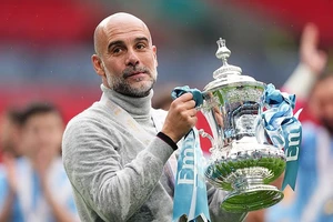 Pep Guardiola lên tiếng bảo vệ Man City trước cáo buộc của Premier League