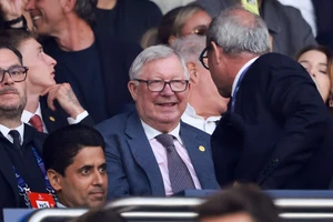 McTominay tiết lộ cuộc gọi của Sir Alex Ferguson: 'Con khỏe không'