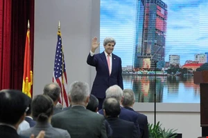 Ngoại trưởng Mỹ John Kerry phát biểu tạm biệt Việt Nam