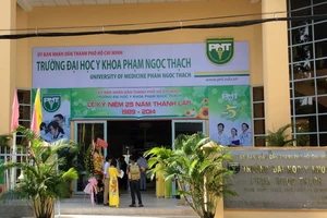ĐH Y khoa Phạm Ngọc Thạch chỉ tuyển sinh hộ khẩu TP.HCM