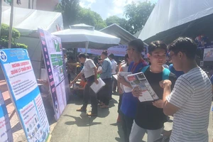 Học bổng khủng cho thủ khoa ĐH HUTECH 