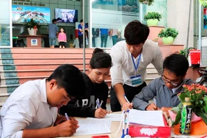 Không phân biệt bằng ĐH tại chức với bằng chính quy