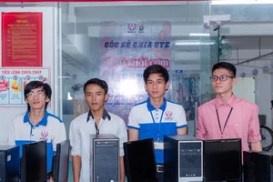 Bán hai con trâu mới mua nổi cái laptop