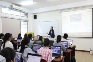 Giáo dục trực tuyến đang 'hot' tại Việt Nam