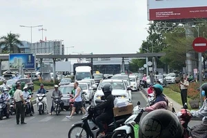 Sân bay Tân Sơn Nhất thắt chặt an ninh cấp độ 1