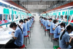 Bị phạt vì không báo cáo việc thay đổi lãnh đạo