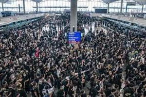 Nhiều chuyến bay từ Việt Nam đến Hong Kong vẫn bị hủy