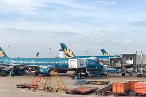 Liên tiếp các vụ va chạm với máy bay ở Tân Sơn Nhất