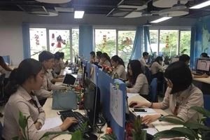 Quá nhiều email, họp hành khiến người Việt sao nhãng công việc