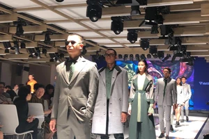 Viettien muốn hội nhập làng thời trang thế giới