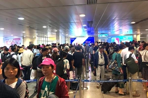  Tân Sơn Nhất hướng dẫn khách dịp cao điểm tết 2020