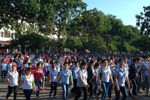 3,3 tỉ người bị tác động do nhà máy đóng cửa