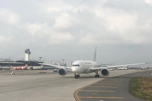 Dịch vụ hàng không được giảm 10-20% phí, lệ phí