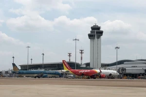 Vi phạm kỉ luật trên máy bay, 3 vị khách bị cấm bay một năm